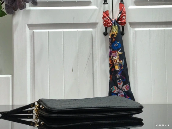 DOUBLE VUITTON ZIP POCHETTE LOUIS 0414